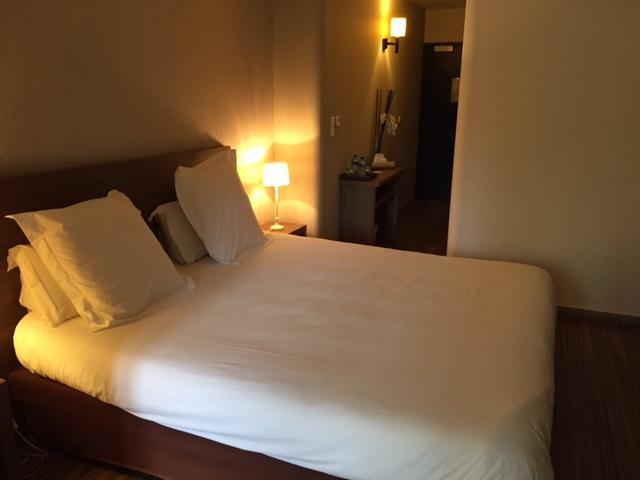 Bhb Hotel Bagnols-sur-Cèze Екстериор снимка