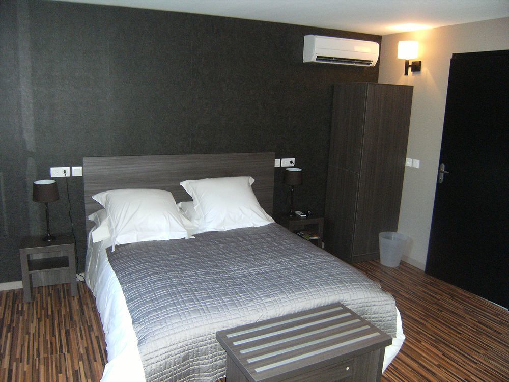 Bhb Hotel Bagnols-sur-Cèze Екстериор снимка